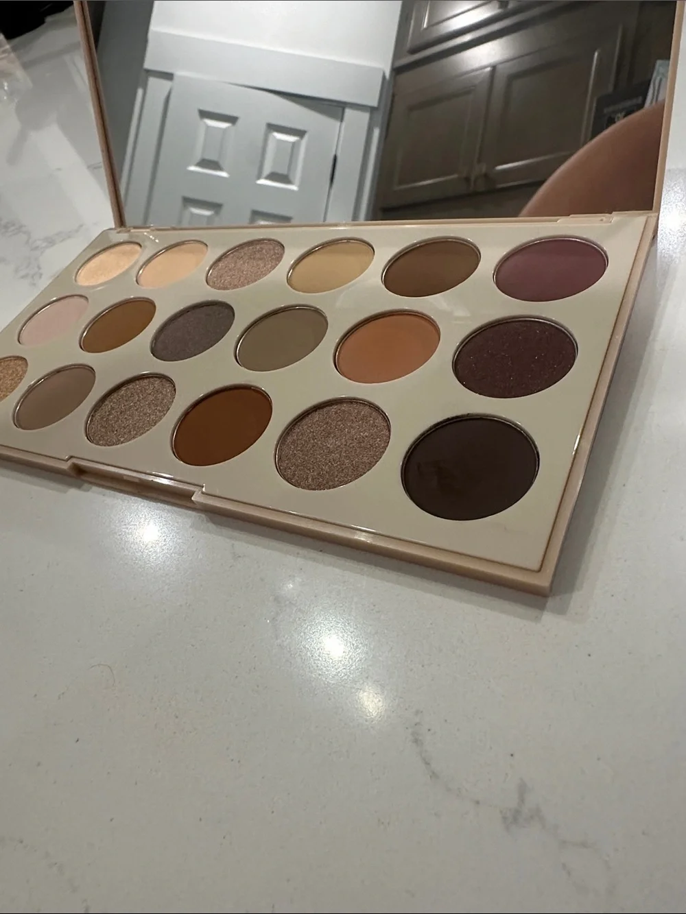 Morphe Truth Or Bare eye shadow palette